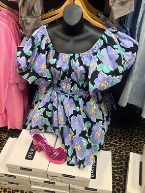 &merci Black Floral Puff-Sleeve Casual Dress in Lavender & Mint